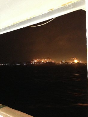 船から見る夜景